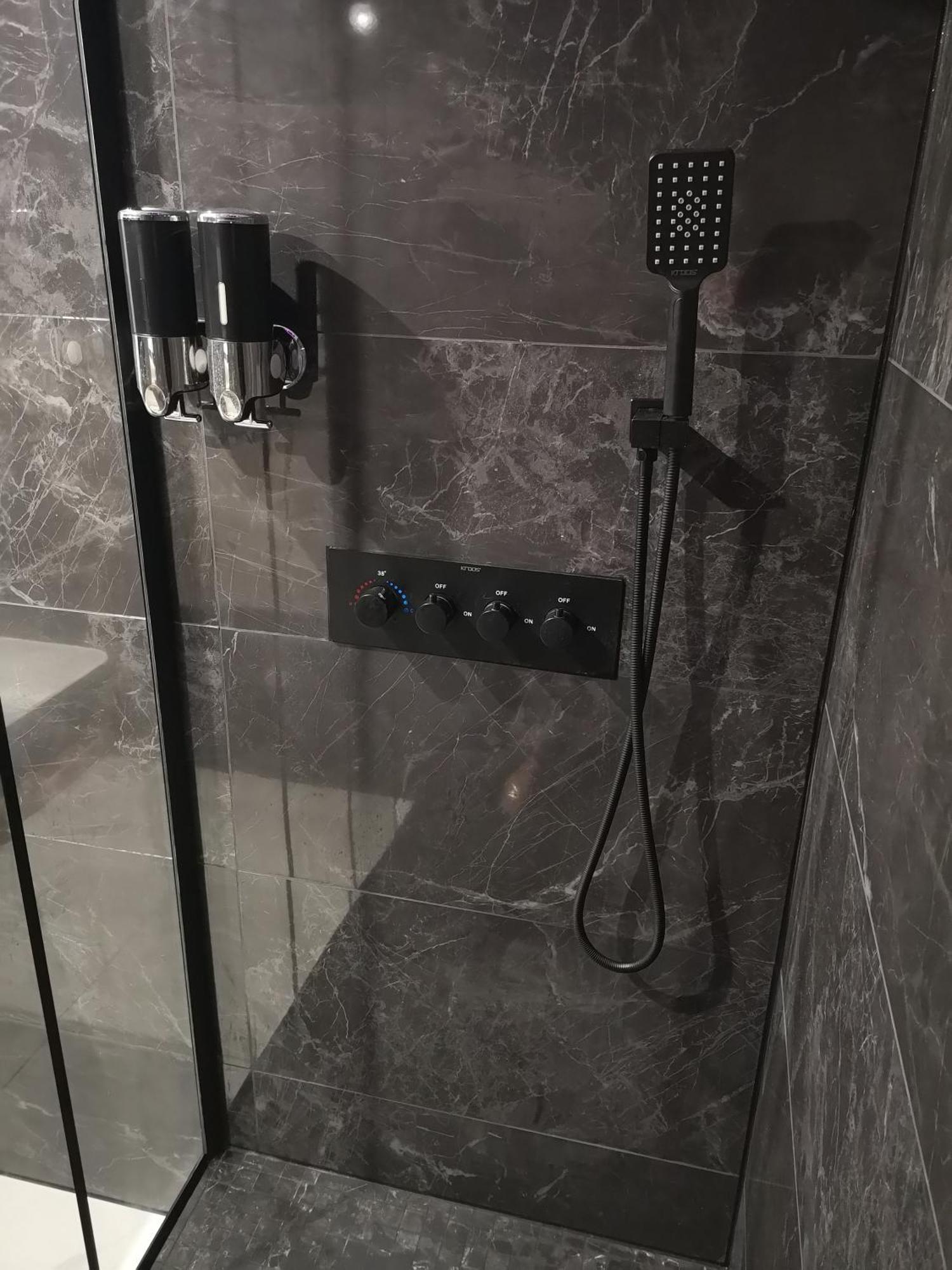 Appartement De Gamme Avec Jacuzzi Sauna A 5min De La A Pied Le Havre