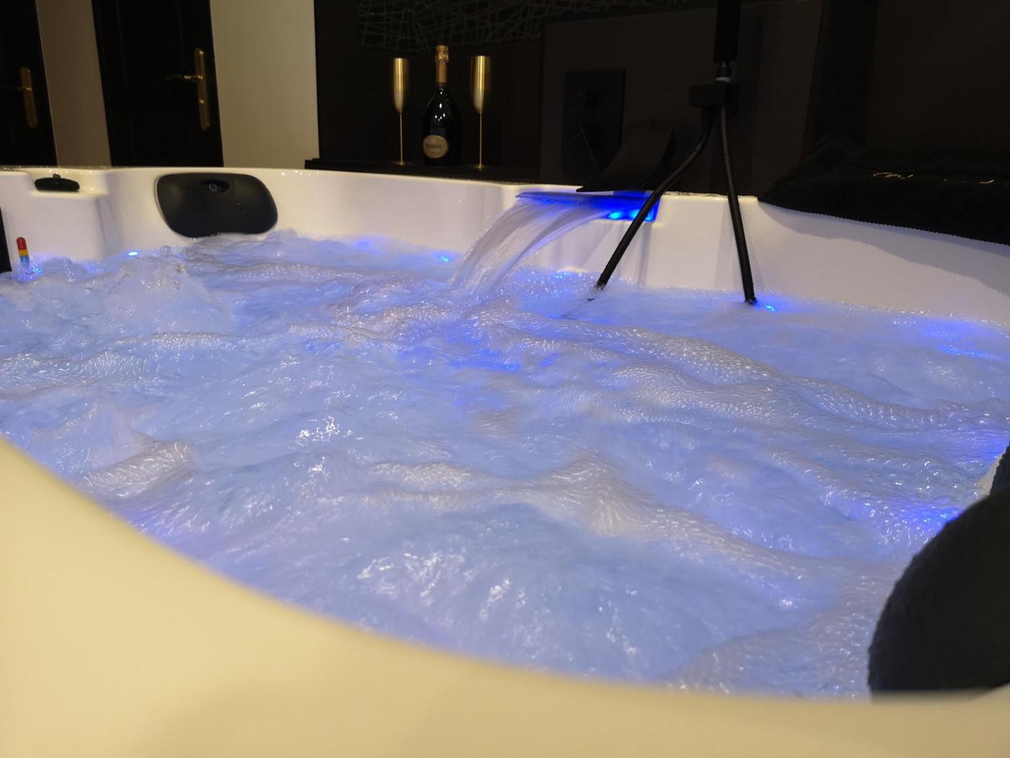 Appartement De Gamme Avec Jacuzzi Sauna A 5min De La A Pied *